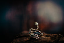 Load image into Gallery viewer, SERPENT snake ring in sterling silver and bronze