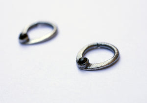 PIERCING RING IN SILVER WITH SMOKY QUARTZ OR ONYX