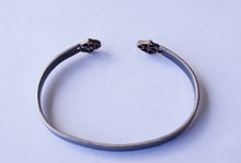Load image into Gallery viewer, BRONZE DETAIL SILVER BANGLE