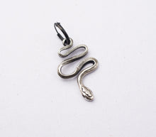 Load image into Gallery viewer, SERPENT single earring in silver