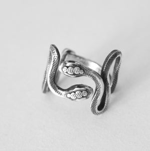 SERPENT Double snake ring in sterling silver