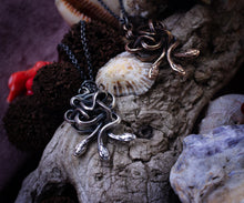 Load image into Gallery viewer, HYDRA necklace in silver or bronze with oxidized silver chain