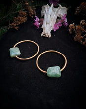 Load image into Gallery viewer, Goldplated copper hoops with chrysophrase or rosequartz