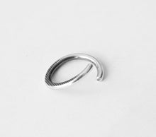 Load image into Gallery viewer, TWIST OPEN PIERCING RING IN SILVER