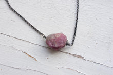 Load image into Gallery viewer, RAW PINK TOURMALINE NECKLACE