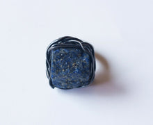 Load image into Gallery viewer, LAPIS LAZULI RAW STONE RING